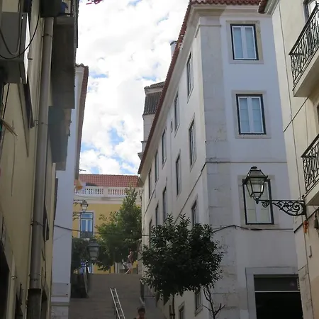 Chiado Bairro Alto, Bright And Newly Renovated 3 Bedroom Apartment, Historical Center