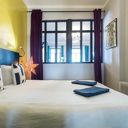 Chiado Bairro Alto, Bright And Newly Renovated 3 Bedroom Apartment, Historical Center Апартаменты