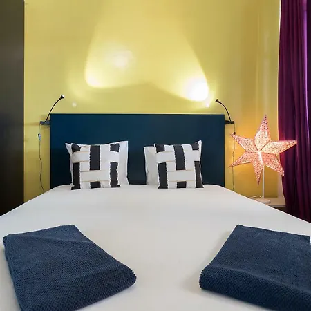 Chiado Bairro Alto, Bright And Newly Renovated 3 Bedroom Apartment, Historical Center *