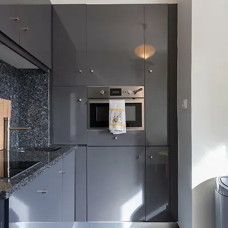 Chiado Bairro Alto, Bright And Newly Renovated 3 Bedroom Apartment, Historical Center Апартаменты