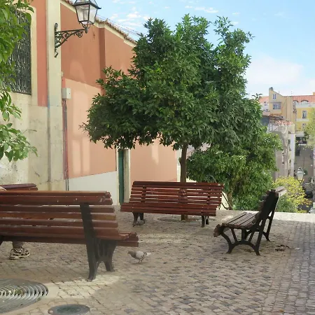 Apartman Chiado Bairro Alto, Bright And Newly Renovated 3 Bedroom Apartment, Historical Center