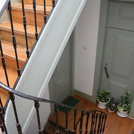 Chiado Bairro Alto, Bright And Newly Renovated 3 Bedroom Apartment, Historical Center * Lisboa