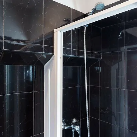 Chiado Bairro Alto, Bright And Newly Renovated 3 Bedroom Apartment, Historical Center Lisboa